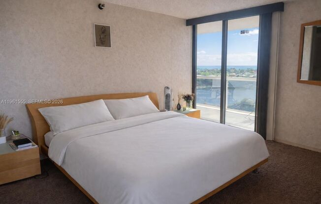 20505 E COUNTRY CLUB DR #1037 AVENTURA, FL 33180