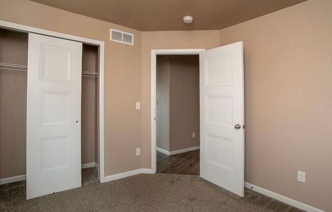 3 beds, 2 baths, $2,300