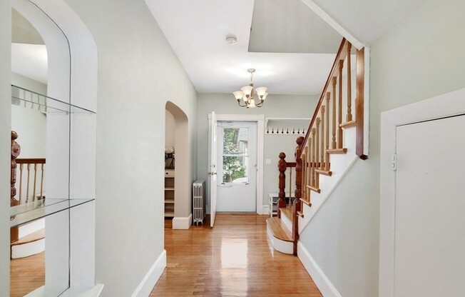 109 WALNUT ST