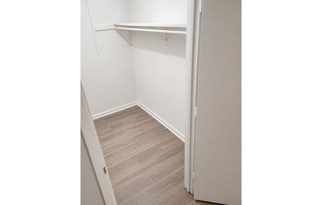 1 bed, 1 bath, 770 sqft, $810