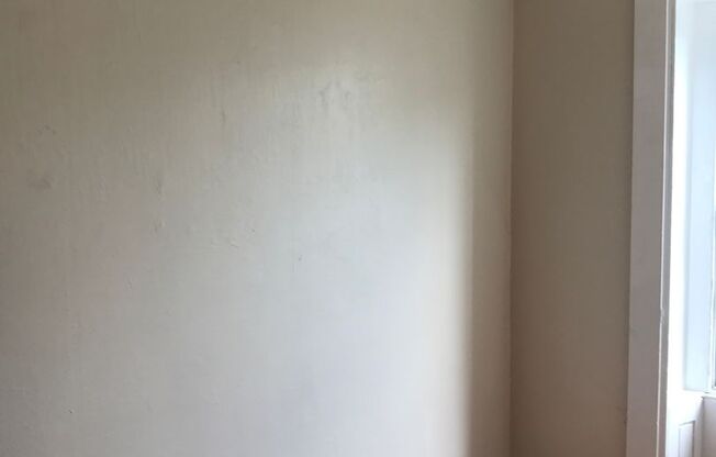 1 bed, 1 bath, 750 sqft, $1,400, Unit G