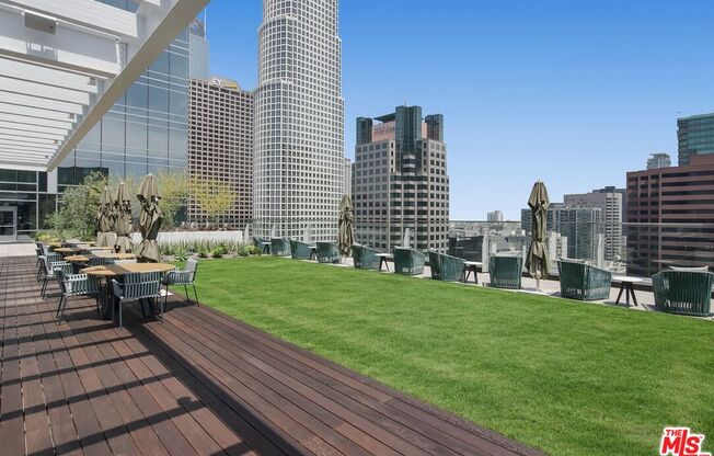 1 bed, 1 bath, 823 sqft, $3,700, Unit 4102