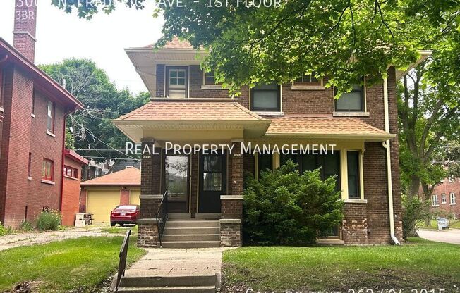 3000 N FREDERICK AVE