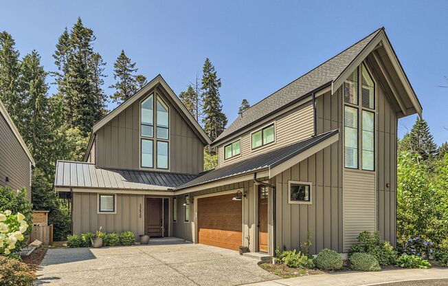 Modern 5bed/6bath Home in Bothell!