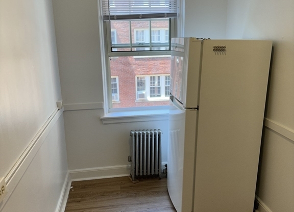 Studio, 1 bath, 500 sqft, $2,050, Unit 305