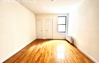 2 beds, 1 bath, $2,865, Unit 5-C