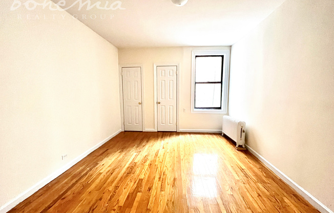 2 beds, 1 bath, $2,865, Unit 5-C