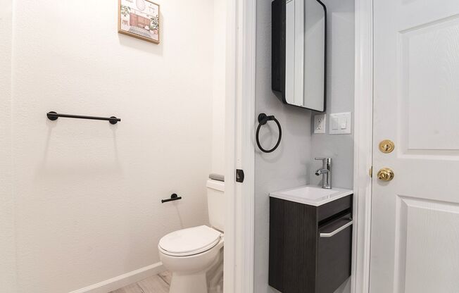 Studio, 1 bath, 138 sqft, $1,595