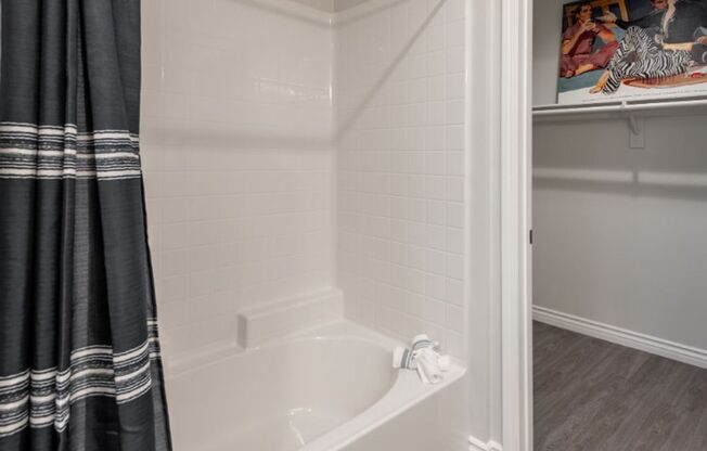 1 bed, 1 bath, 866 sqft, $2,256, Unit 322