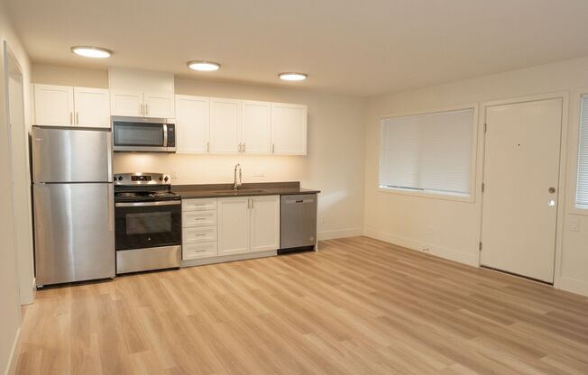 1 bed, 1 bath, 525 sqft, $1,950, Unit 65-15