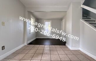 2 beds, 1 bath, $895