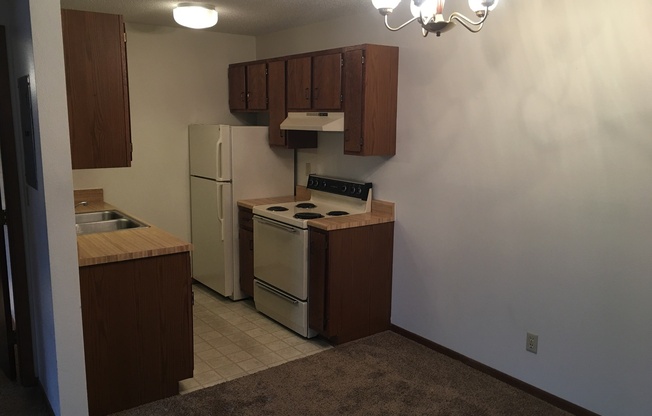 1 bed, 1 bath, 576 sqft, $770, Unit 27