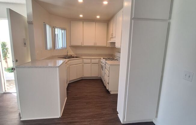 1 bed, 1 bath, 691 sqft, $2,125, Unit 420C