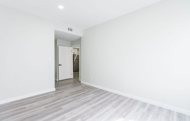 1 bed, 1 bath, 705 sqft, $2,548, Unit 322