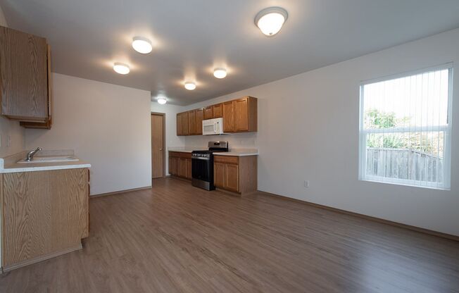 Spacious and Beautifully Updated 3 Bed 2.5 Bath Renton Home!