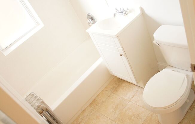 Studio, 1 bath, 450 sqft, $1,795, Unit 308