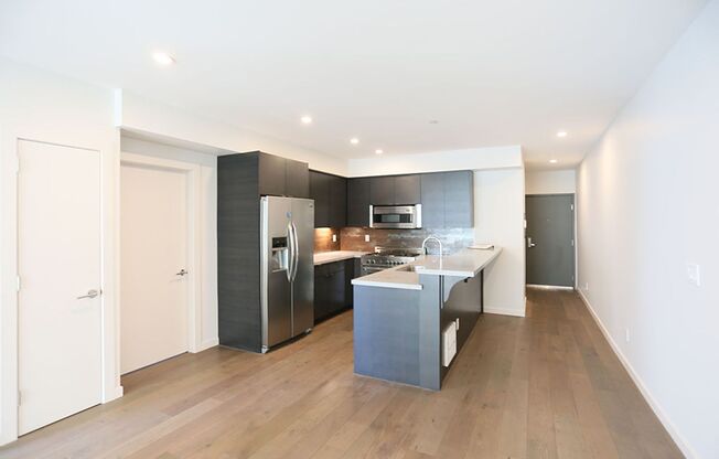 2 beds, 1 bath, $4,495, Unit # 304