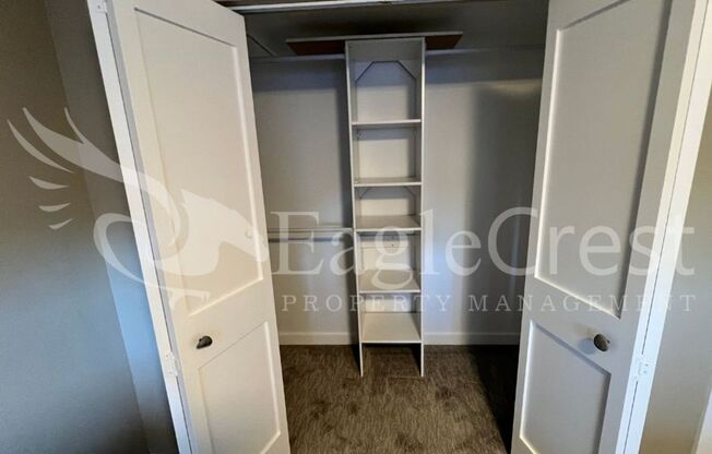 2 beds, 1 bath, $1,995, Unit Unit F-11