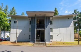 Beautiful Ground-Floor Condo Near Microsoft