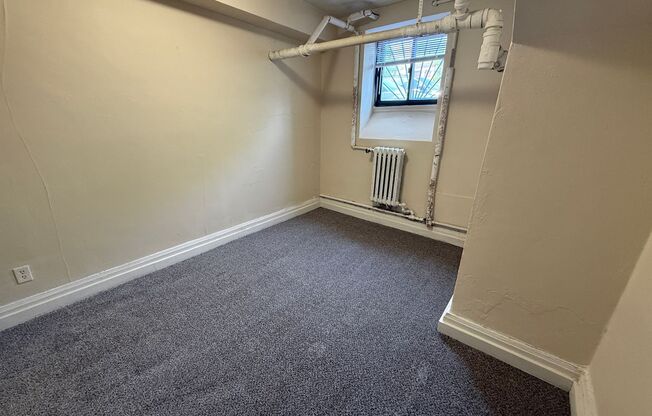 1 bed, 1 bath, $975, Unit 3