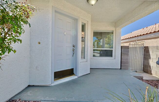 Charming Single-Story Home with 3-Car Garage – Great Location!