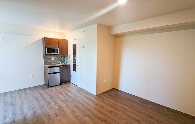 Studio, 1 bath, 154 sqft, $1,495, Unit 512