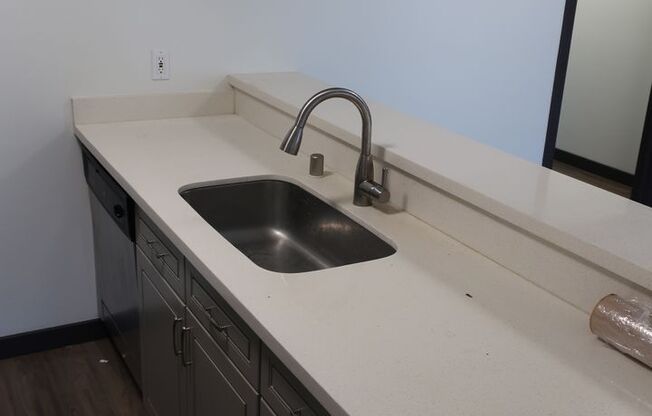 2 beds, 2 baths, $2,295, Unit 309