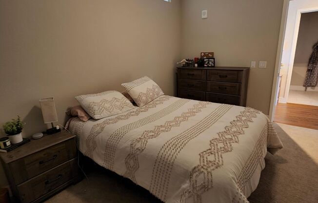 1 bed, 1 bath, 747 sqft, $1,650, Unit 603