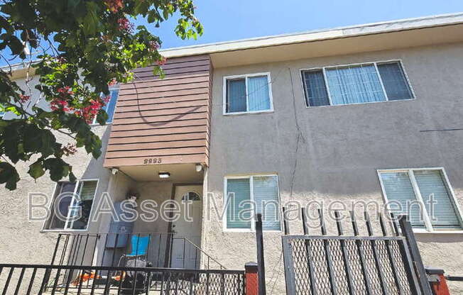 2223 Bonar Street