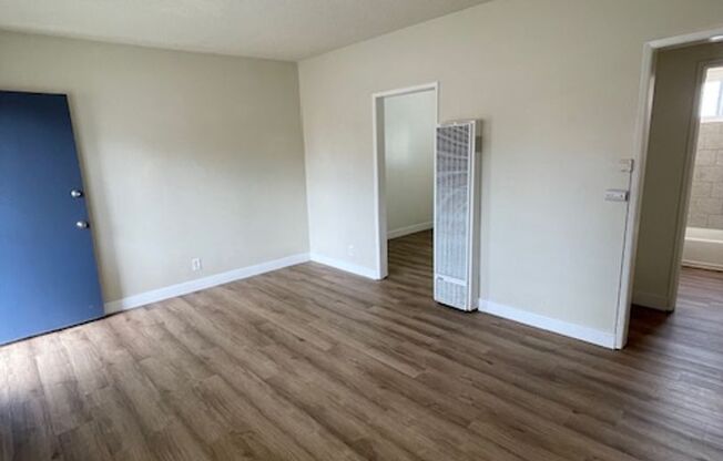 Upper 2 Bedroom, 1 Bath Ready for Move In