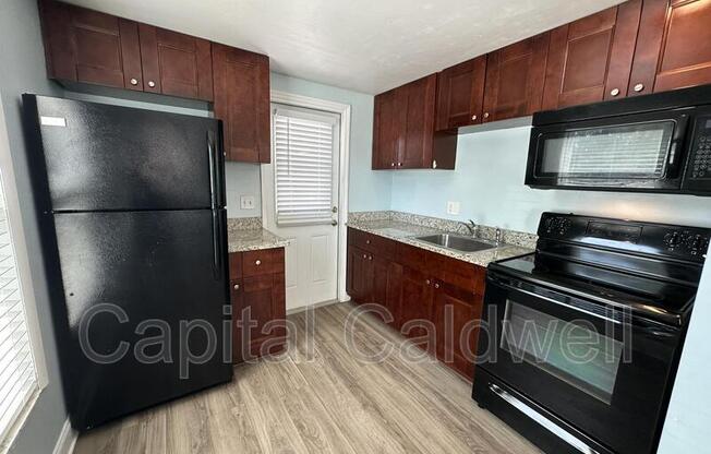 425 MILWAUKEE AVE
