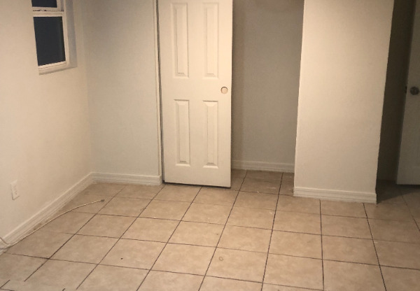 10202 N 9 AVE