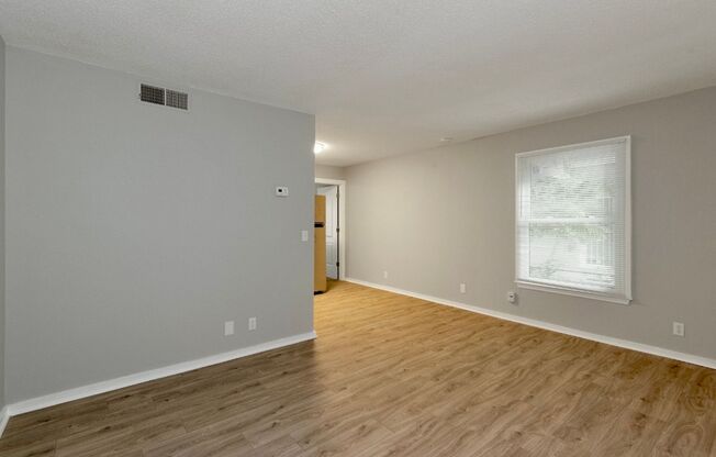 1 bed, 1 bath, 600 sqft, $1,349