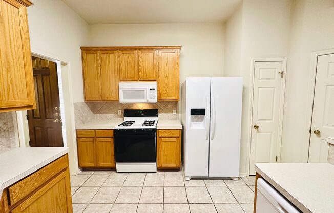 Spacious 3-Bedroom Home in Lakeline Oaks – No Carpet, Private Yard & 2-Car Garage!