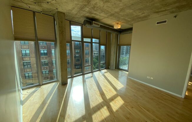 Beautiful Uptown Condo for Rent: 2 bed, 2 bath