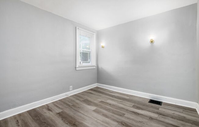 2 beds, 1 bath, 1,000 sqft, $1,100, Unit A