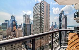 235 W 48th St
