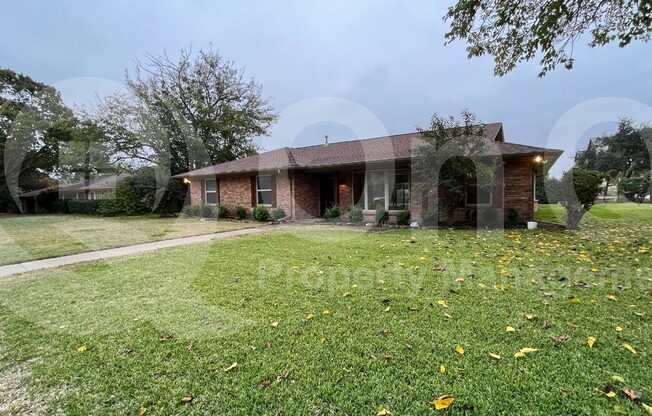 1724 WESTLAKE DR