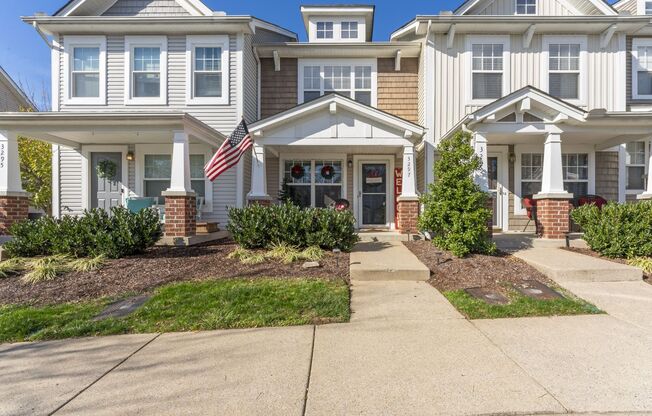 Awesome 2BA/2.5BE townhome in Bellevue, just minutes from Nashville!