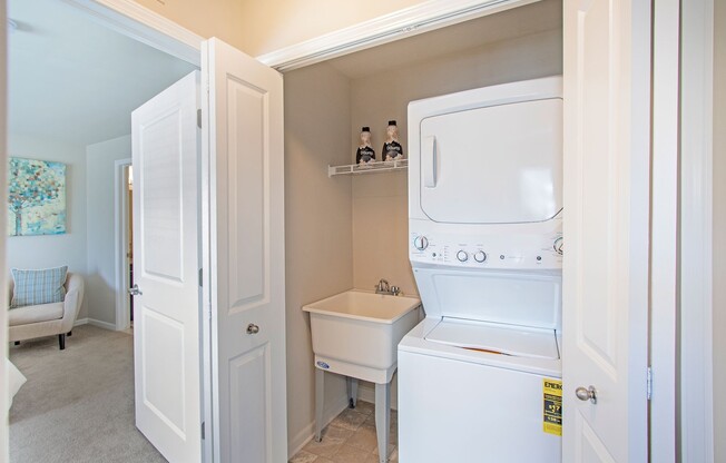 2 beds, 2 baths, 1,324 sqft, $1,945, Unit 2207