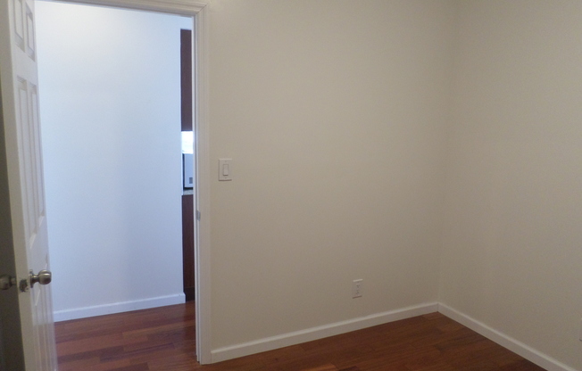 3 beds, 2 baths, $3,100