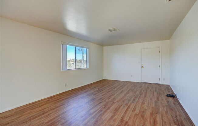 1 bed, 1 bath, 830 sqft, $1,025, Unit Unit 6