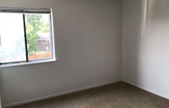 2 beds, 1 bath, $1,500