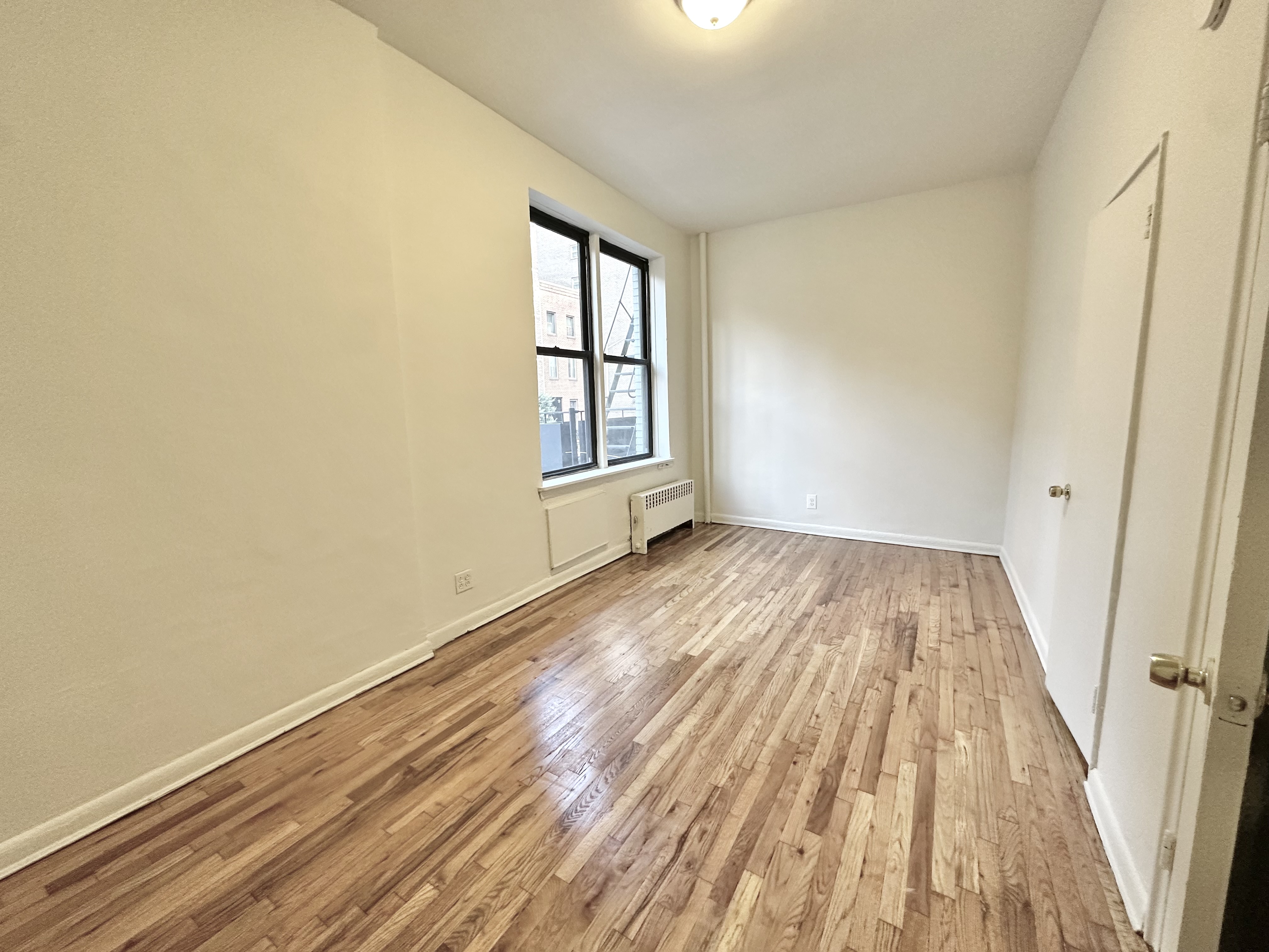 97 LEXINGTON AVE