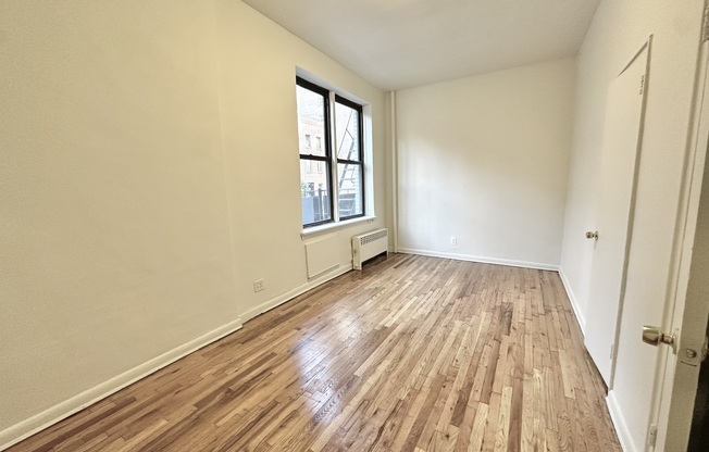 97 LEXINGTON AVE