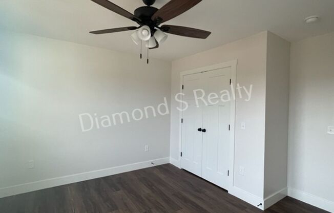 3 beds, 2 baths, 1,900 sqft, $1,850