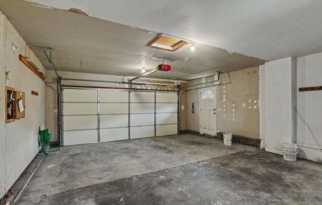 3 beds, 2.5 baths, $7,500