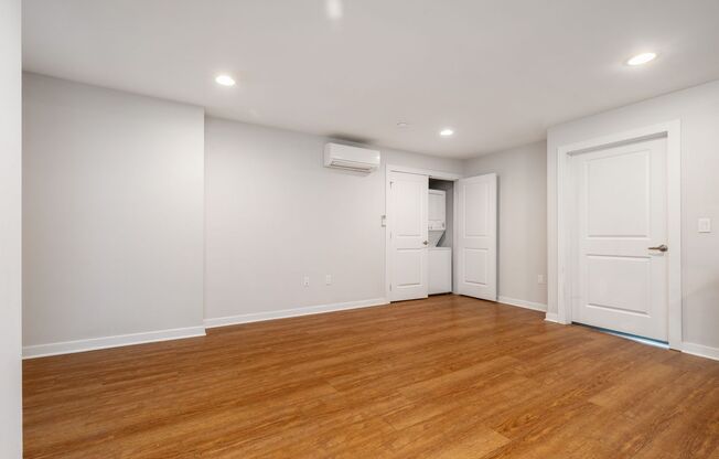 1 bed, 1 bath, 750 sqft, $1,595, Unit 105