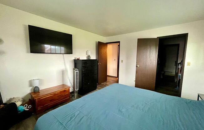 2 beds, 1.5 baths, $1,350, Unit 218