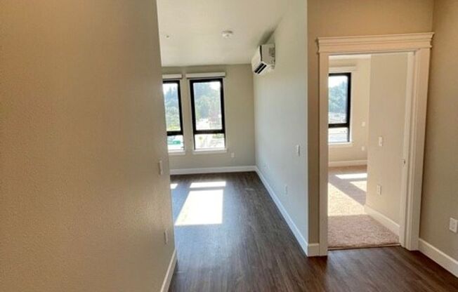 1 bed, 1 bath, 453 sqft, $1,895, Unit 418-301